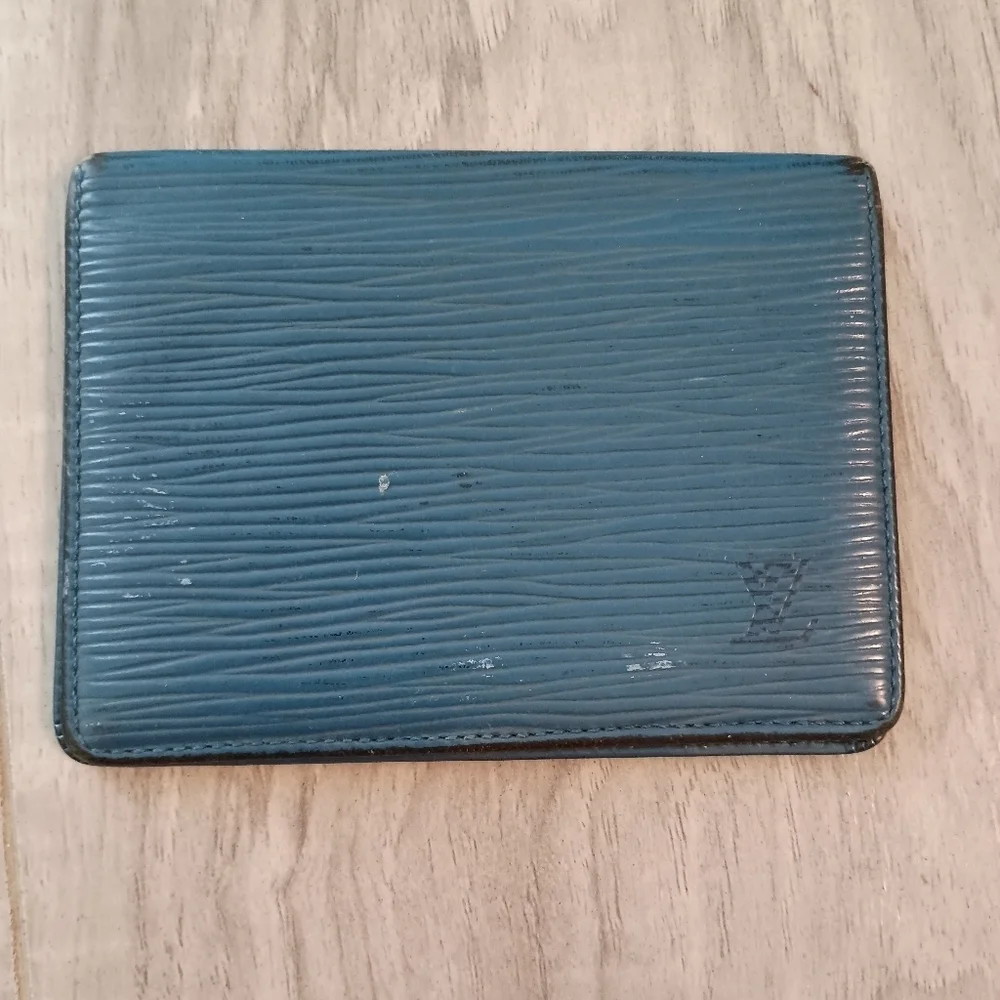 Louis Vuitton Blue Epi Porte 2 cartes Vertical Pass Card Case